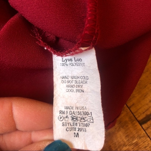 Red, long sleeve, cold shoulder blouse. Medium - Picture 6 of 6